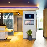Hotel Plaza Mozart 4*