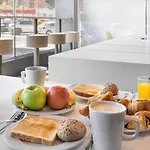 Plaza Mozart Hotel 4*