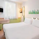 Plaza Mozart 4*