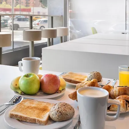 Plaza Mozart Hotel 4*