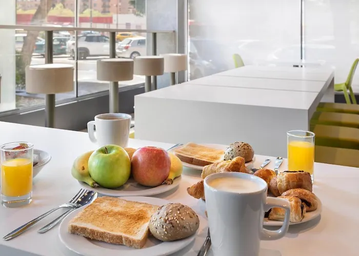 Plaza Mozart Hotell 4*