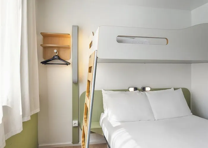 Plaza Mozart Hotell 4*